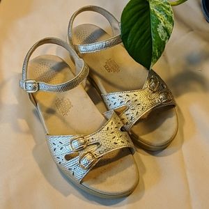 Duo Quarter Strap Sandal
